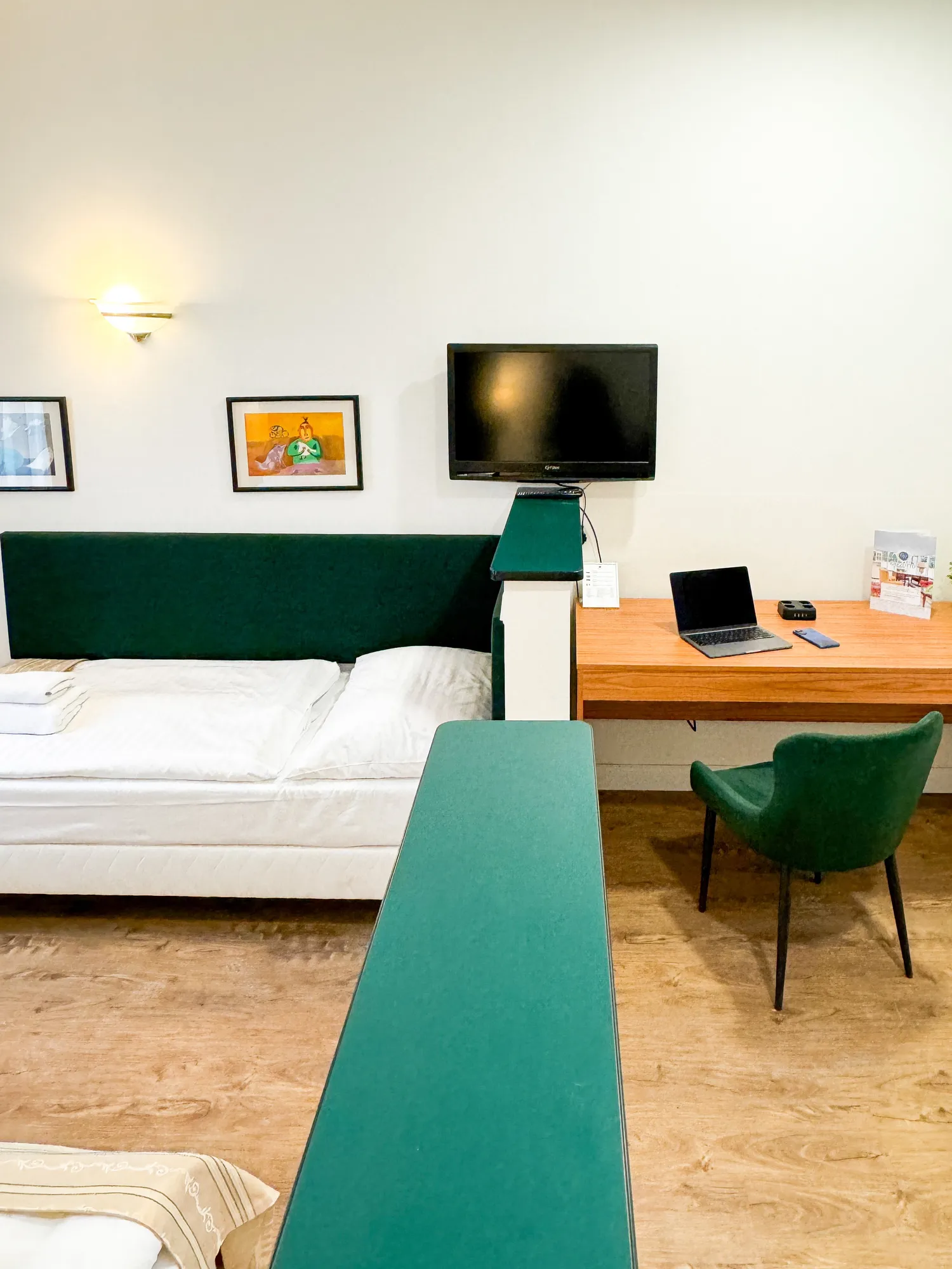 Náhled galerie Pokoj Comfort s výhledem do ulice 3